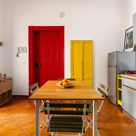Daire Elegant Two-room With Balcony &