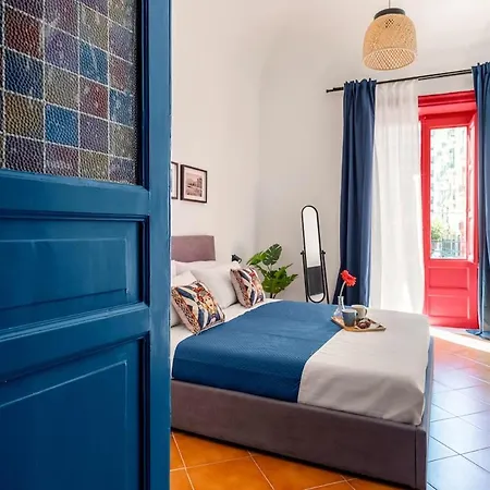 Daire Elegant Two-room With Balcony & *