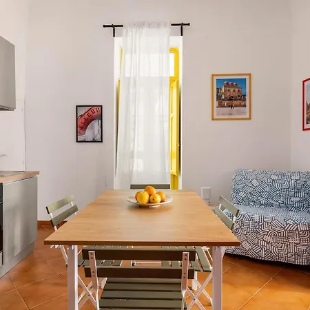 Elegant Two-room With Balcony & باليرمو